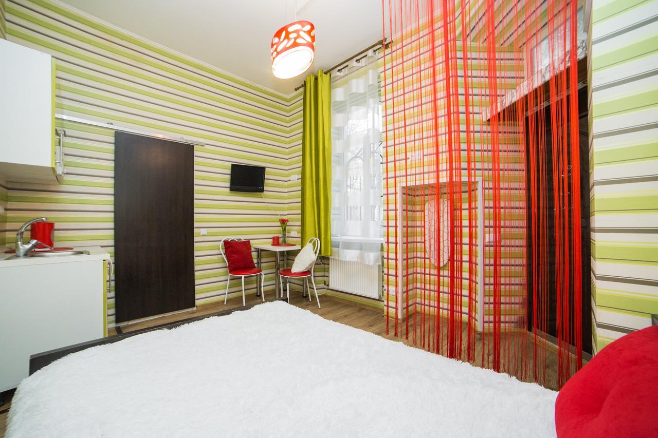Mini Economy Apartments In The Central Part Of Lviv- Krekhivska 7 Exterior photo